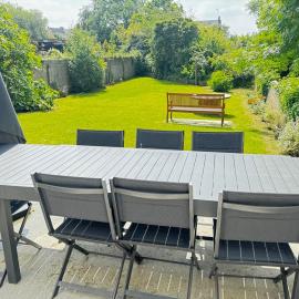 leBel endroit 145m2 , terrain et terrasse de 350m2 au coeur des commerces ,à proximité de la mer et tous services inclus, hotel a Portbail