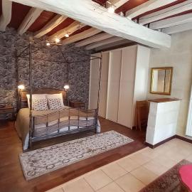 Le Logis de la Tour, hotell sihtkohas Loudun