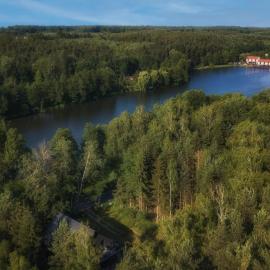 Brzozowa skarpa - dom nad jeziorem przy Suntago, hótel í Dąbrówka