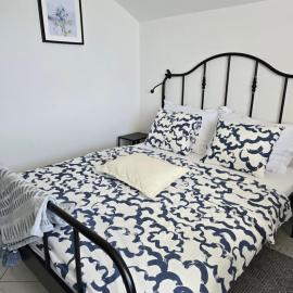 L'infini Sea View apartments Zubovići, hotelli kohteessa Zubovići