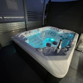Five Stars Living Whirlpool & Infrarotsauna, hotel a Hövelhof