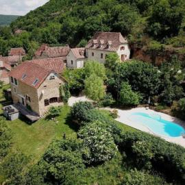 Grande maison, avec piscine privée et belle vue, hotel v destinácii Ambeyrac