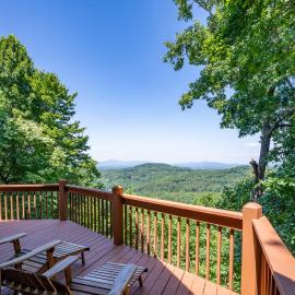 Early Rise - Blue Ridge, GA - Take in Sweeping Mountain Views, Soak in the Hot Tub, Rack Up a Game of Pool, and Enjoy Game Night