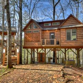 Misty Mountain Treehouse, hotel v destinácii Morganton