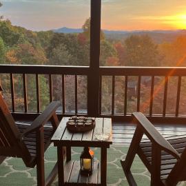 Sunrise on the Ridge - Morganton, GA - Take in Sweeping Mountain Views, Soak in the Hot Tub, Rack Up a Game of Pool, and Enjoy G