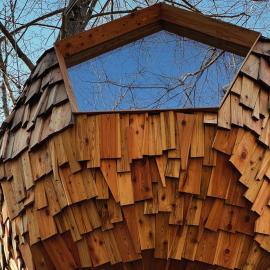 T'glamp Bee house, ξενοδοχείο σε Rovte