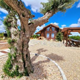 Casa rural Cabaña de la Huerta, готель у місті Navahermosa