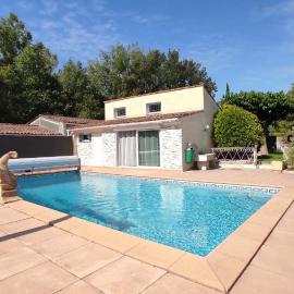 La maison de Marie Hélène 2 piscine partagée, hotel in Aix-en-Provence