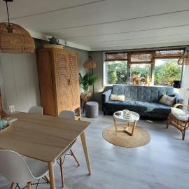 Chalet Joy aan Zee, hotel en Hollum