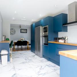 Royal Luxe 4 - 6 Bed House in London