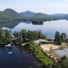Lakefront Mountain View Remote Work - 1 Bd Suite、ラック・シュペリュールのホテル