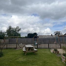 The Crown Inn, hotel di Gayton