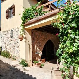 Orgon Farm Village Houses