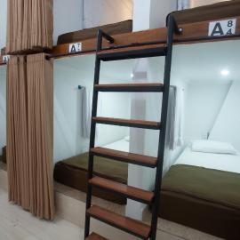 Viesnīca Lucky Hostel pilsētā Nusa Penida