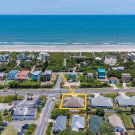 Stunning Beachfront Duplex!