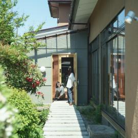 市とコージ, hotel en Akita
