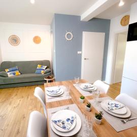 APARTAMENT 5B BLUE MARINE BASEN BRODZIKI PLAC ZABAW the BEST OF PODDĄBIE przy plaż, hotel a Poddąbie