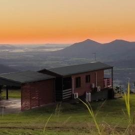 Mountain Edge Escape, hotel in Eungella