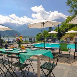 Dascio Emotion Ferienwohnung mit Terrasse am See, hotel i Dascio