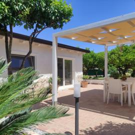 Villino del Sole - 1 km dal Mare, Giardino Privato, Posto auto, WiFi, hotel a Sperlonga