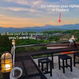 Sandee Place Mountain View Hotel โรงแรมแสนดีเพลส เมาเท่นวิว จอมทอง, hotel v destinácii Chom Thong