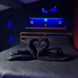 Appartement Romantique Climatisé BELORIZON - 30 min de la mer, hotel en Pignans