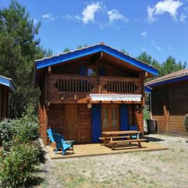 CHALET 5p tout confort bias mimizan dans village vacances – hotel w mieście Bias