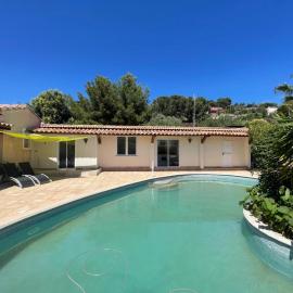 T2 piscine proche plage
