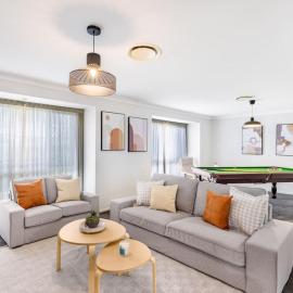 Carindale Family Home/Close to Westfield & Highway
