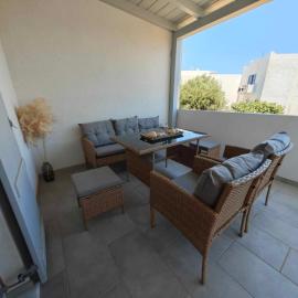 Mantalena's house