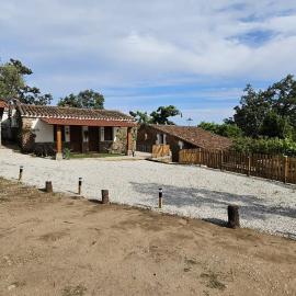 CASA PARVATHI CANDELEDA, hotel in Candeleda