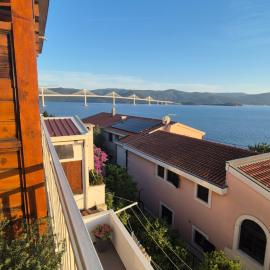 Vila LUCA, Hotel in Komarna