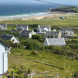 Beach View Heights, Dugort, Achill Island, hotel di Doogort