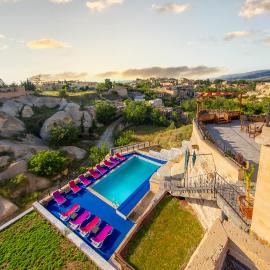 World Cave House - Hotel & Swimming Pool