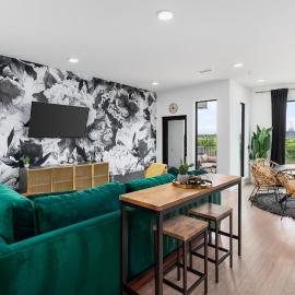 River View High-End Condo with Private Patio and FREE Parking