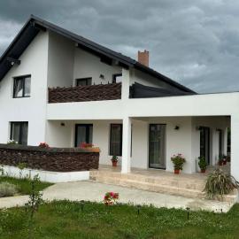 Casuta Mosului, hotel in Ocna Şugatag