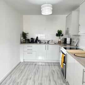 Cozy Family House 10 min from Manchester Airport, hotel em Handforth