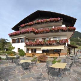 Pension Obertaberhof, hotell i Schenna