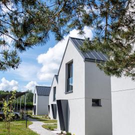 Nadmorska Otulina - Nowoczesne dwupoziomowe domki nad morzem z dużym ogrodem, hotel din Ustka