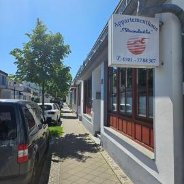 Appartementhaus Strandnähe, hotel v mestu Warnemünde