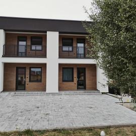 Apartmán pri parku IV, hotel din Solčany