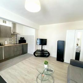 BEL AIR - Studio, Proche centre, WIFI, Climatisation