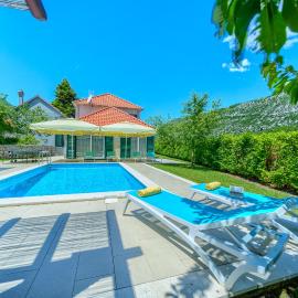Villa Župa - Heated Pool, Tennis & Sports Complex