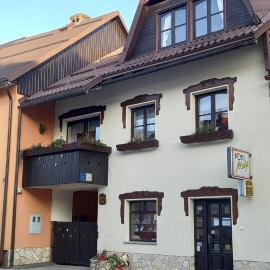 Apartment Apolon planinski, hótel í Delnice