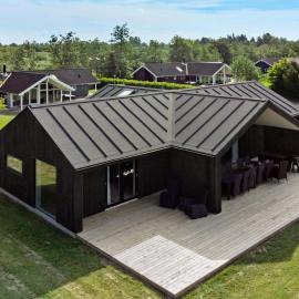 3 Bedroom Beautiful Home In Væggerløse