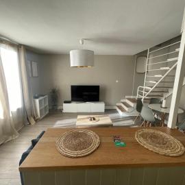 ALPES NEST -Duplex 2 Chambres 3 Lits Parking Gratuit Clim Mobile