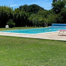 Villacosine, hotel i Sernhac