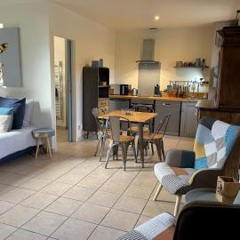 L'atelier casse-noisettes - gitesdanslain, hotel in Pont-dʼAin