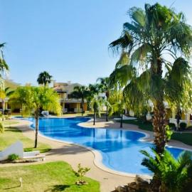 Sunny Modern, Luxurious Villa T3, close to Golf and Beach, ξενοδοχείο σε Alvisquer