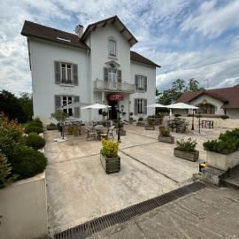 Logis Hôtel & Restaurant Le Parcey, ξενοδοχείο σε Parcey